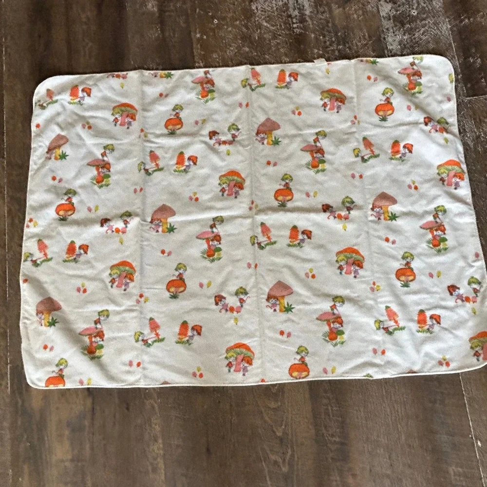 Vintage Toddle Time Mushroom Children Cotton Flannel Receiving Blanket 36x27